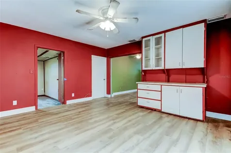 8171 37th Avenue N St Petersburg FL 33710