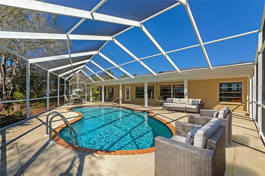 950 Oxford Drive Englewood FL 34223
