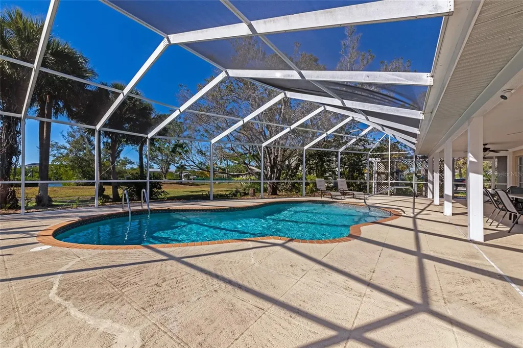 950 Oxford Drive Englewood FL 34223