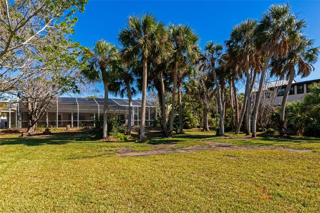 950 Oxford Drive Englewood FL 34223