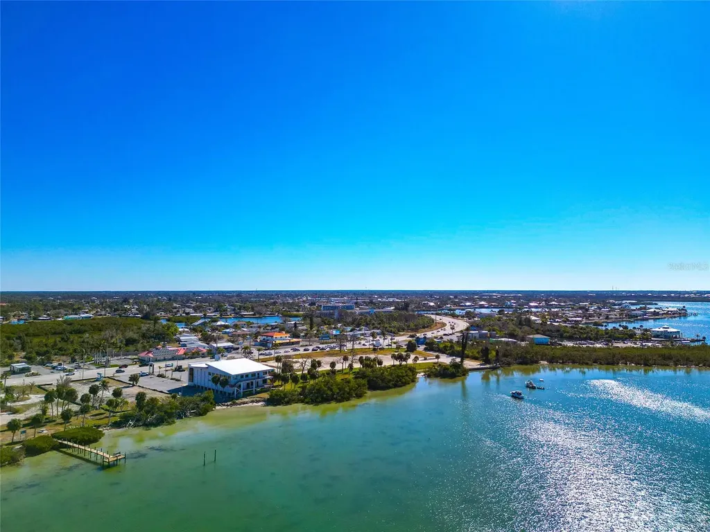 950 Oxford Drive Englewood FL 34223