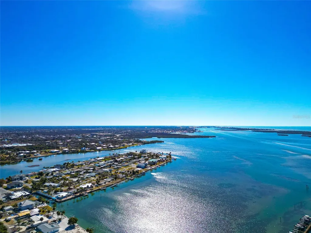 950 Oxford Drive Englewood FL 34223