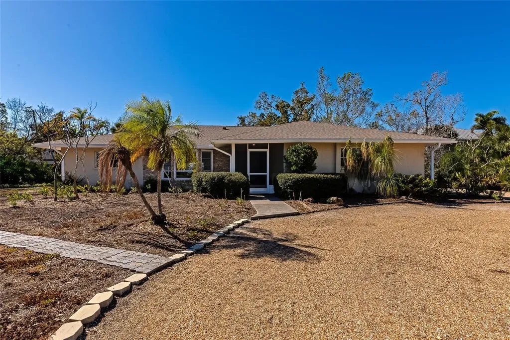 950 Oxford Drive Englewood FL 34223