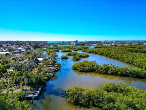 950 Oxford Drive Englewood FL 34223
