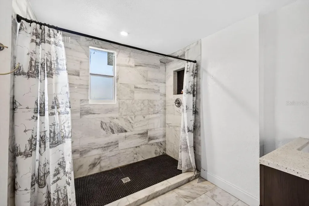 4205 N 15th Street Tampa FL 33610