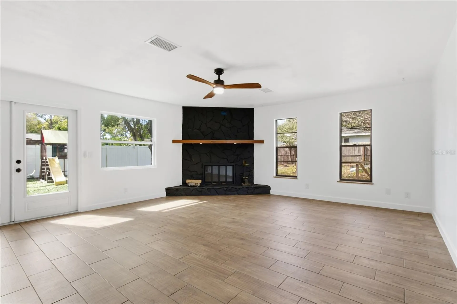 5128 18th Street N St Petersburg FL 33714