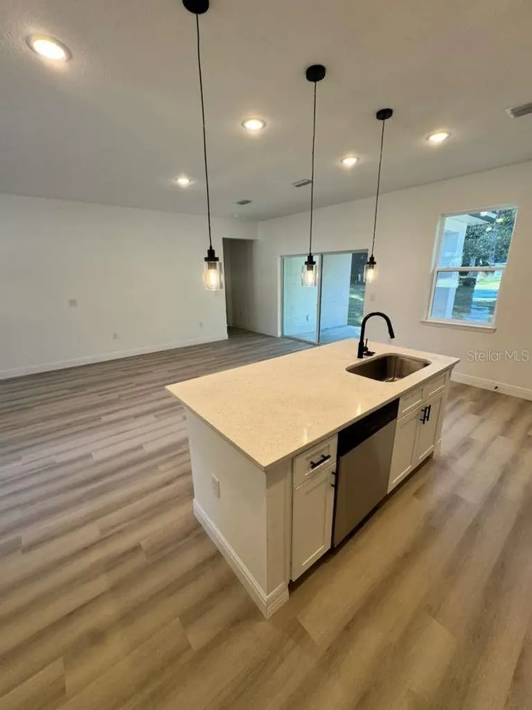 1692 W Alexander Drive Citrus Springs FL 34434