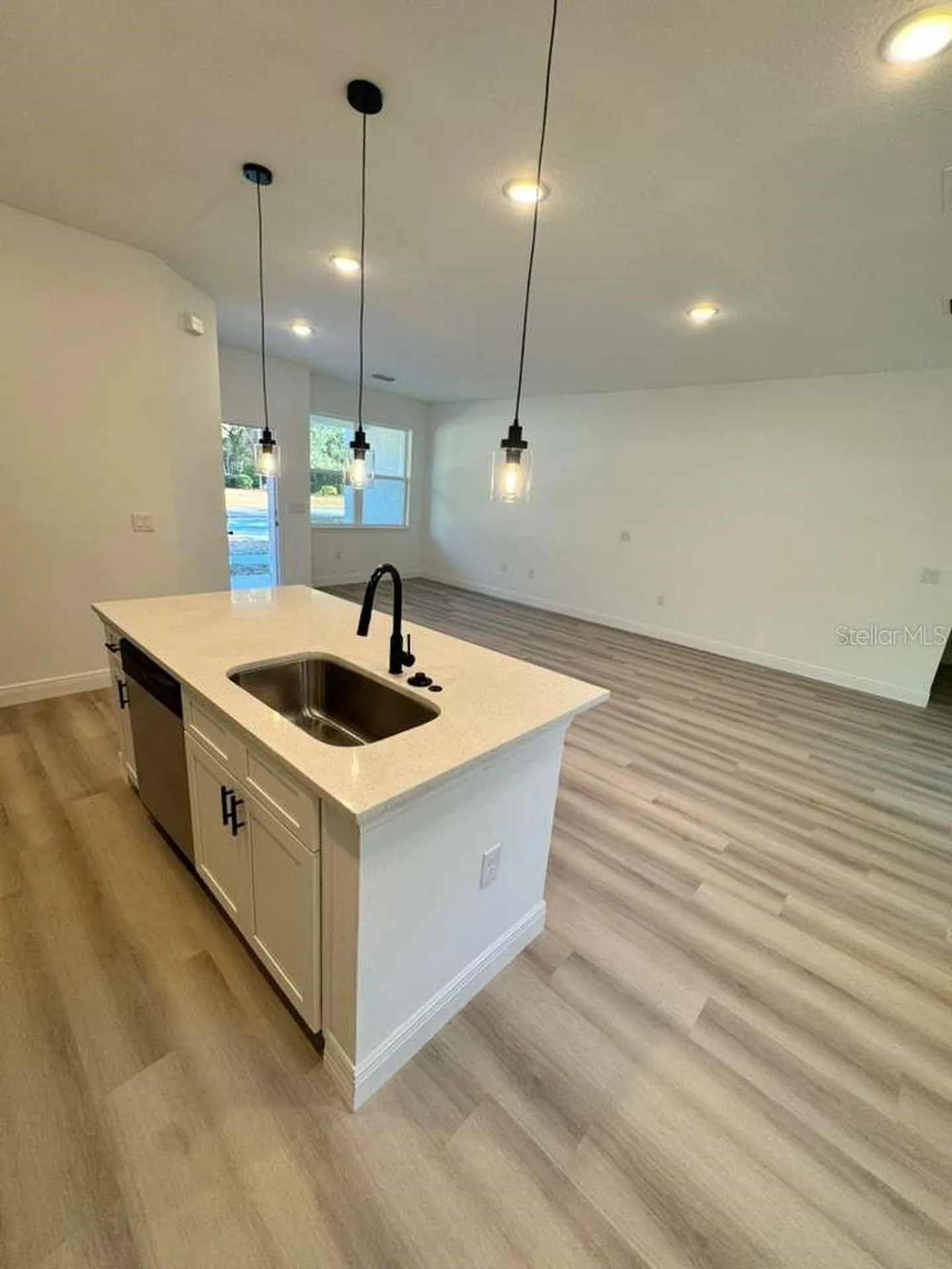 1692 W Alexander Drive Citrus Springs FL 34434