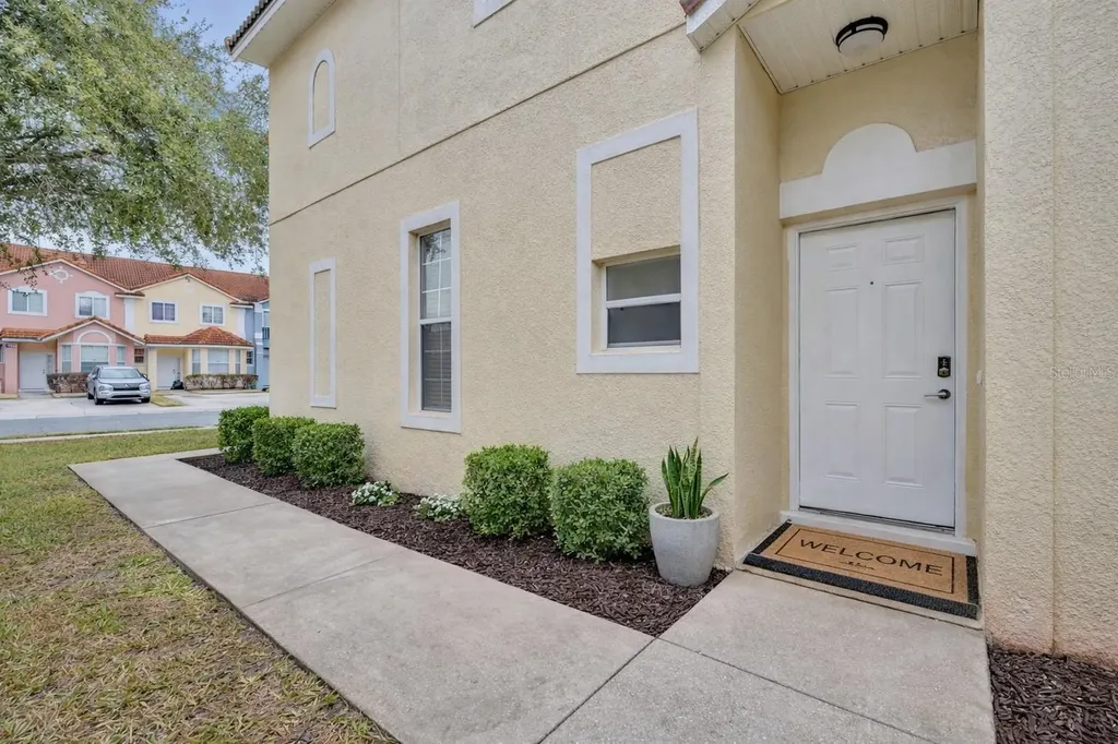 1172 S Beach Circle Kissimmee FL 34746