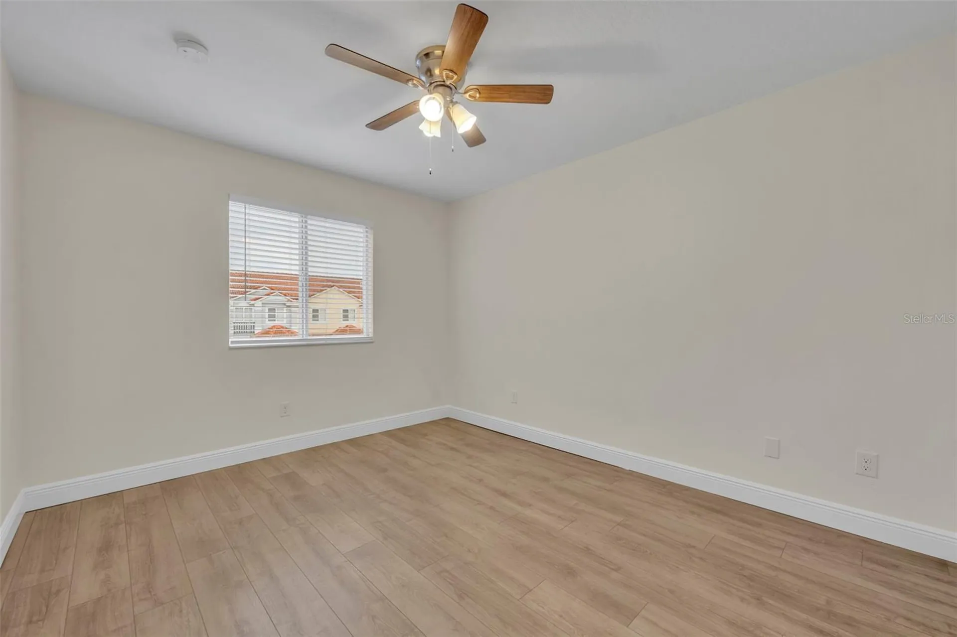 1172 S Beach Circle Kissimmee FL 34746
