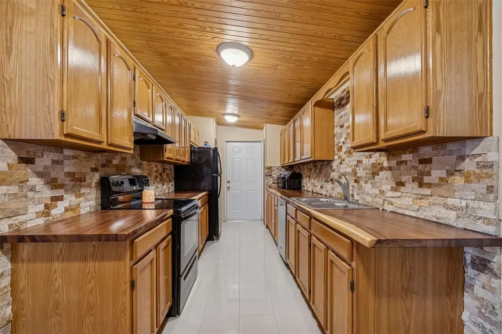 5681 94th Terrace N Pinellas Park FL 33782