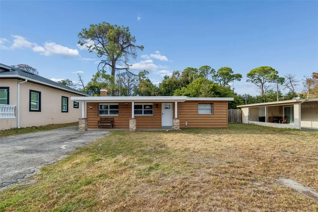 5681 94th Terrace N Pinellas Park FL 33782