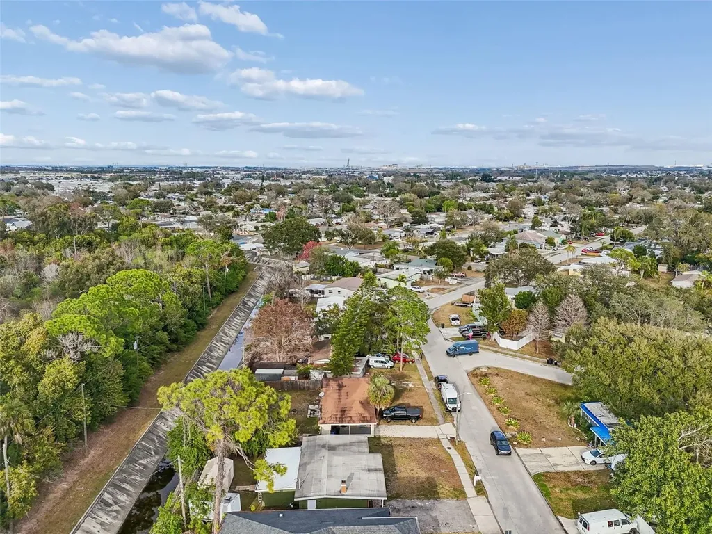 5681 94th Terrace N Pinellas Park FL 33782