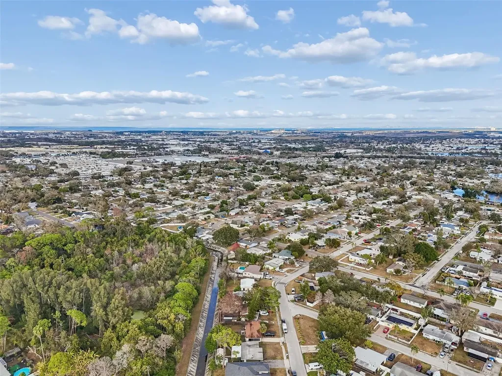 5681 94th Terrace N Pinellas Park FL 33782