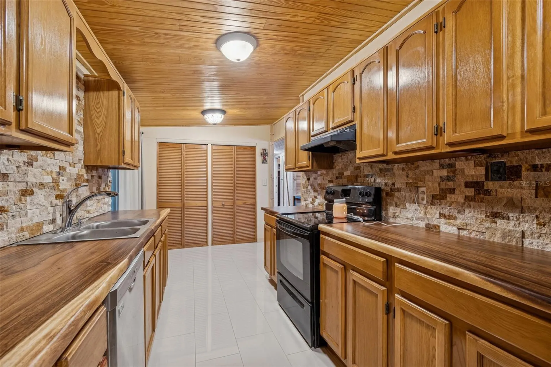 5681 94th Terrace N Pinellas Park FL 33782