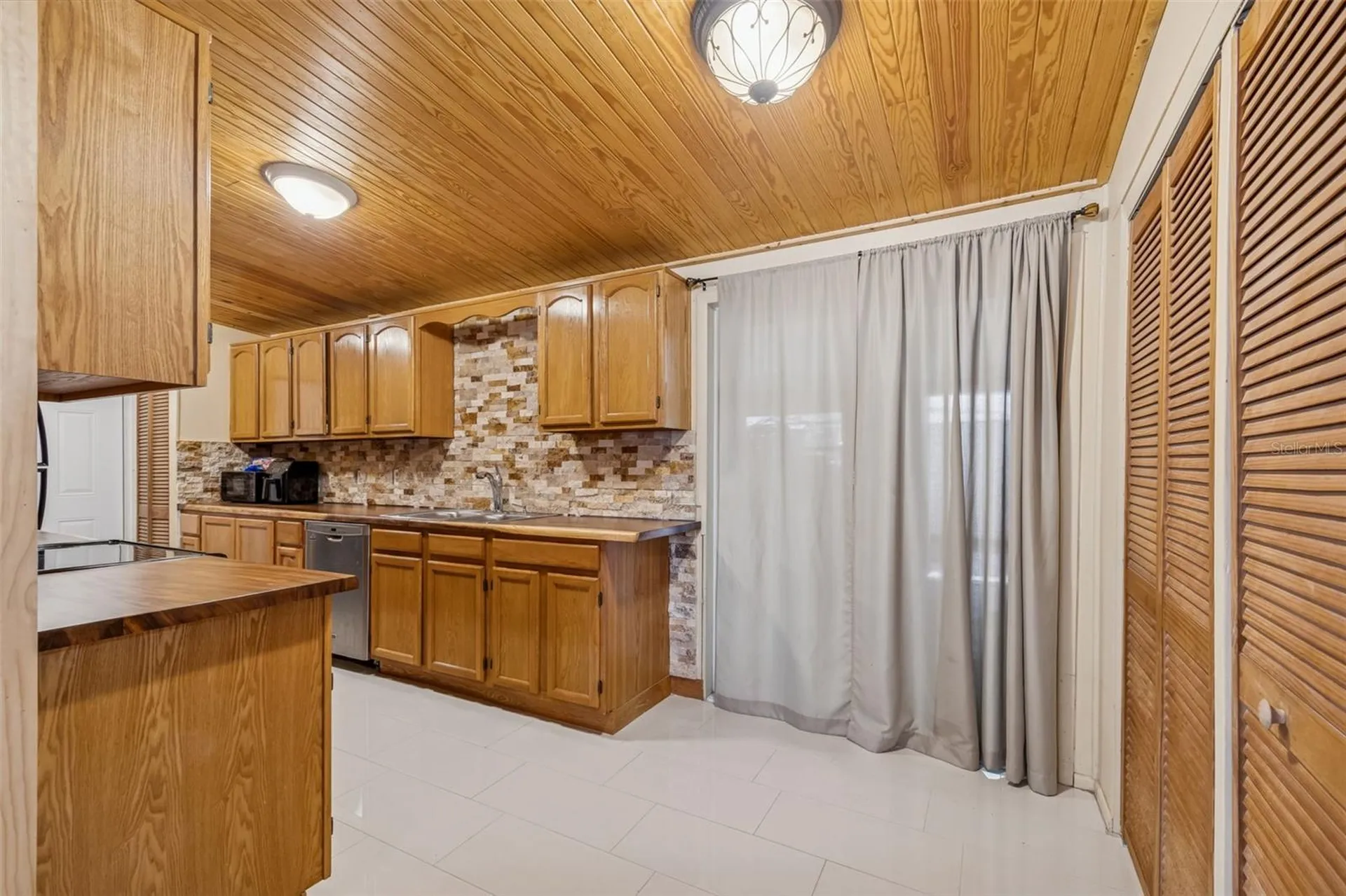 5681 94th Terrace N Pinellas Park FL 33782