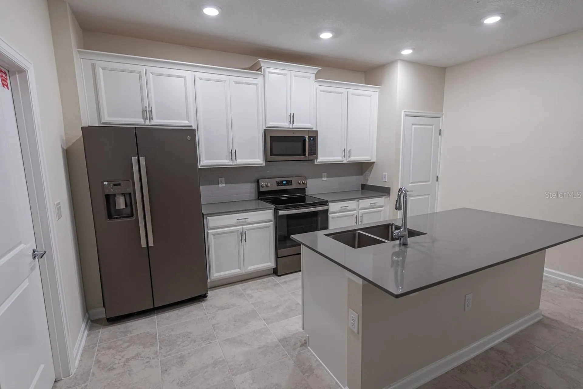 2990 Aqua Virgo Loop Orlando FL 32837