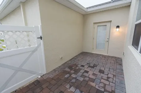 2990 Aqua Virgo Loop Orlando FL 32837