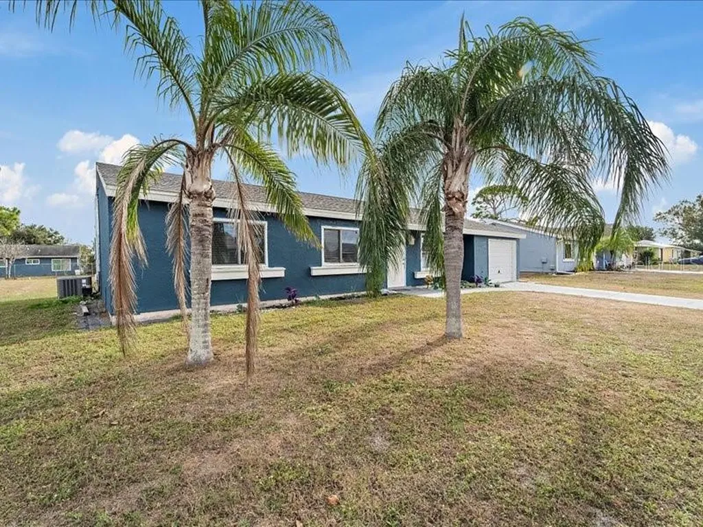 2464 Shenandoah Street North Port FL 34287