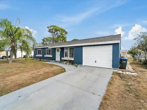 2464 Shenandoah Street North Port FL 34287