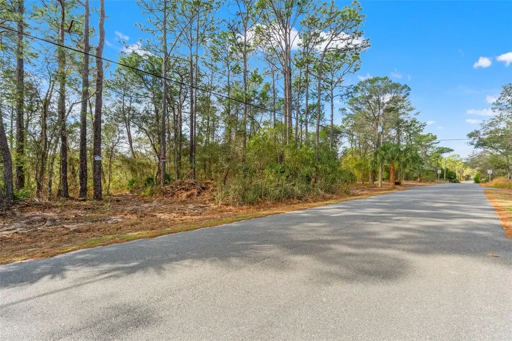 9142 Michigan Avenue Weeki Wachee FL 34613
