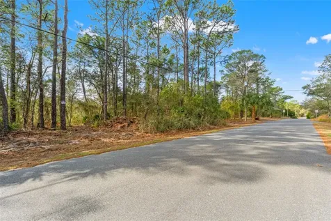 9142 Michigan Avenue Weeki Wachee FL 34613