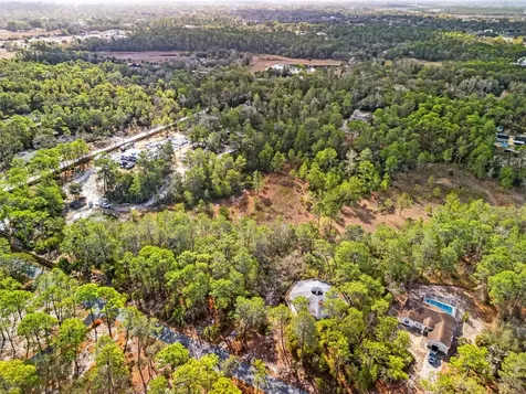9142 Michigan Avenue Weeki Wachee FL 34613