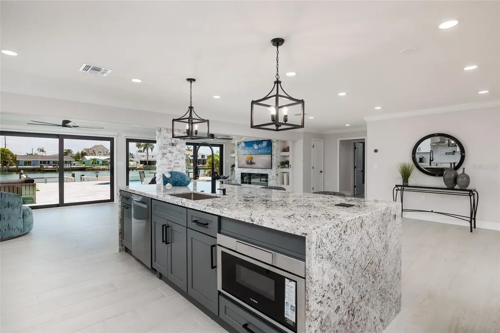 825 116th Avenue Treasure Island FL 33706
