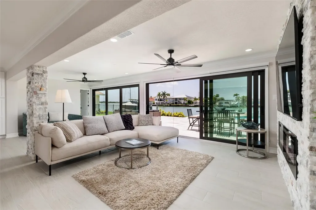 825 116th Avenue Treasure Island FL 33706