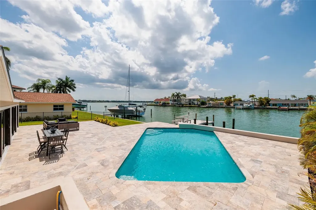 825 116th Avenue Treasure Island FL 33706