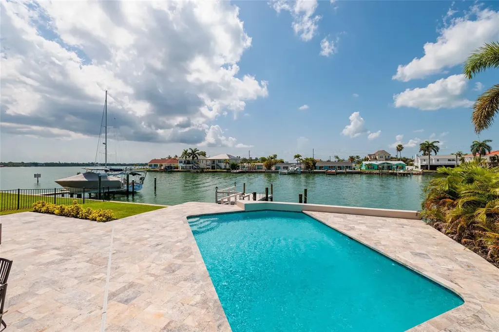 825 116th Avenue Treasure Island FL 33706