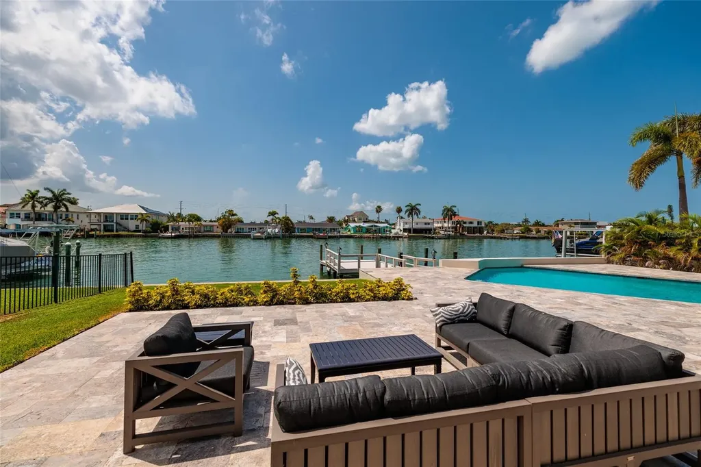 825 116th Avenue Treasure Island FL 33706