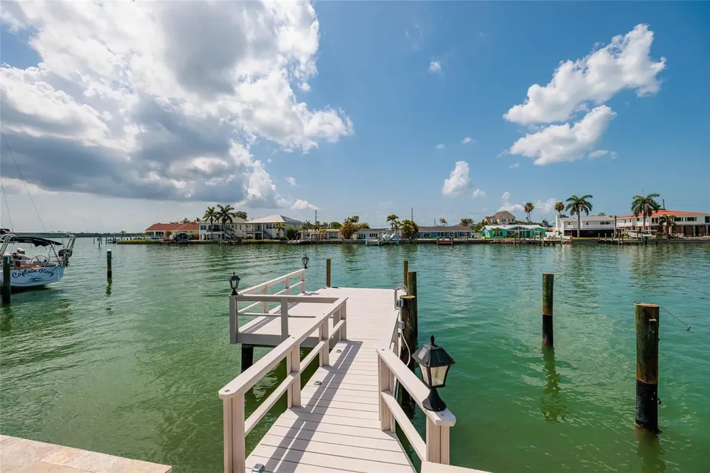 825 116th Avenue Treasure Island FL 33706