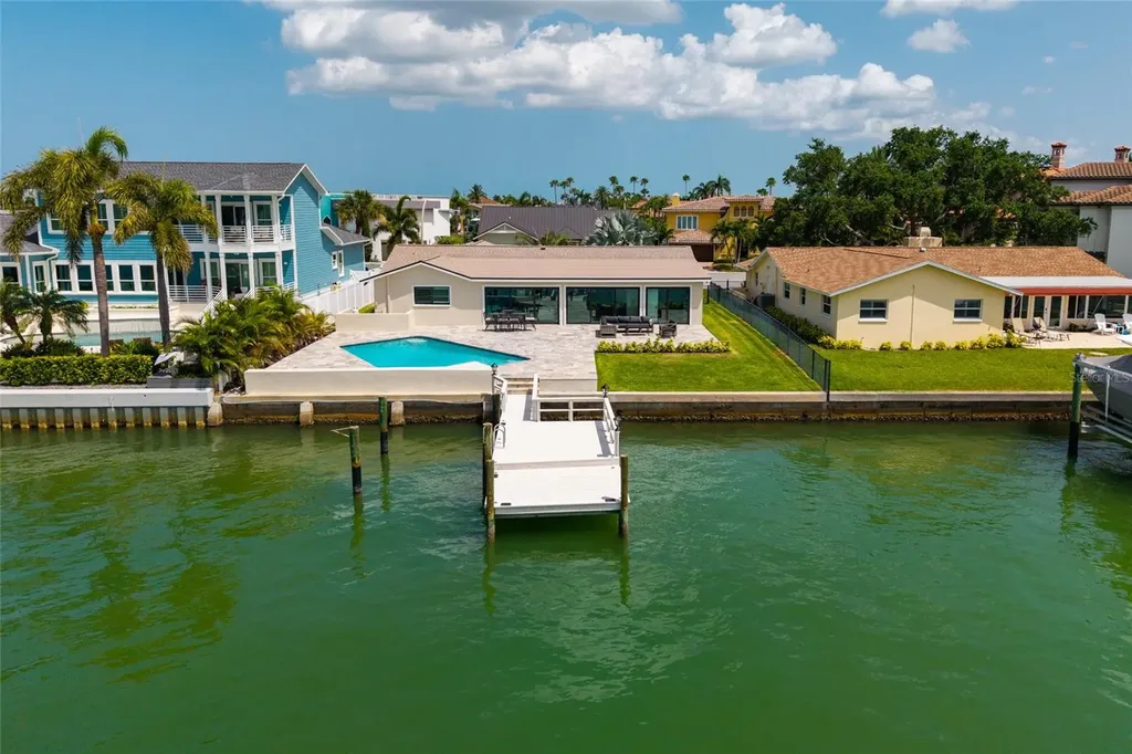 825 116th Avenue Treasure Island FL 33706