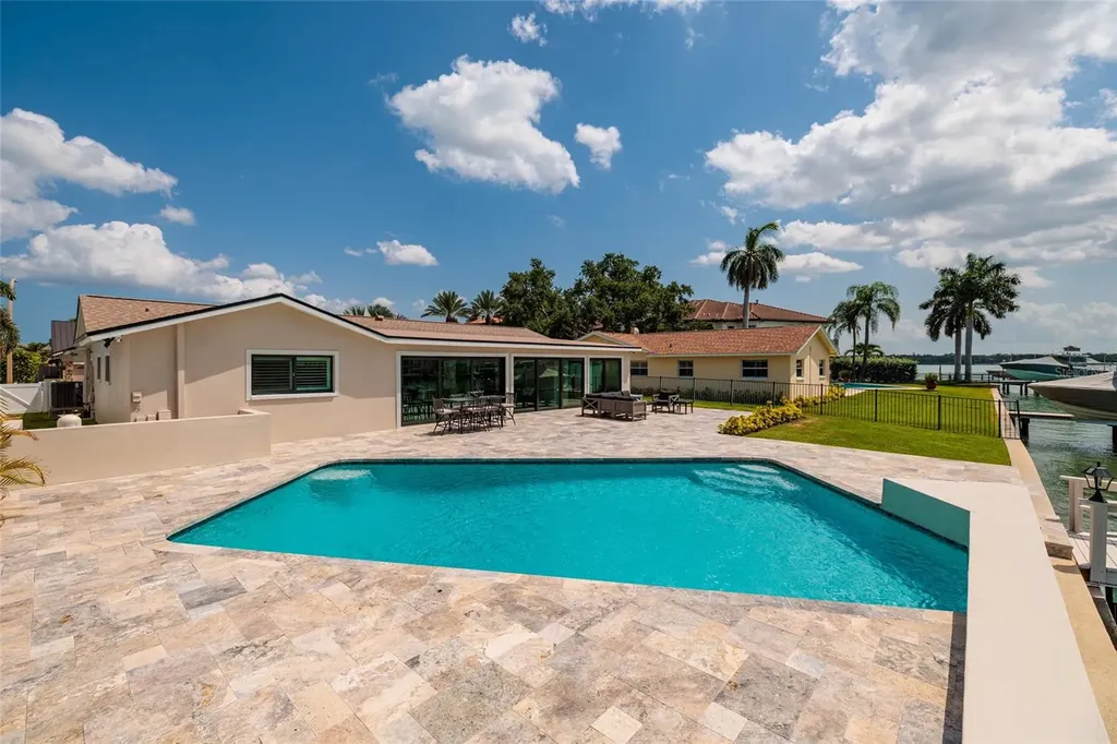 825 116th Avenue Treasure Island FL 33706