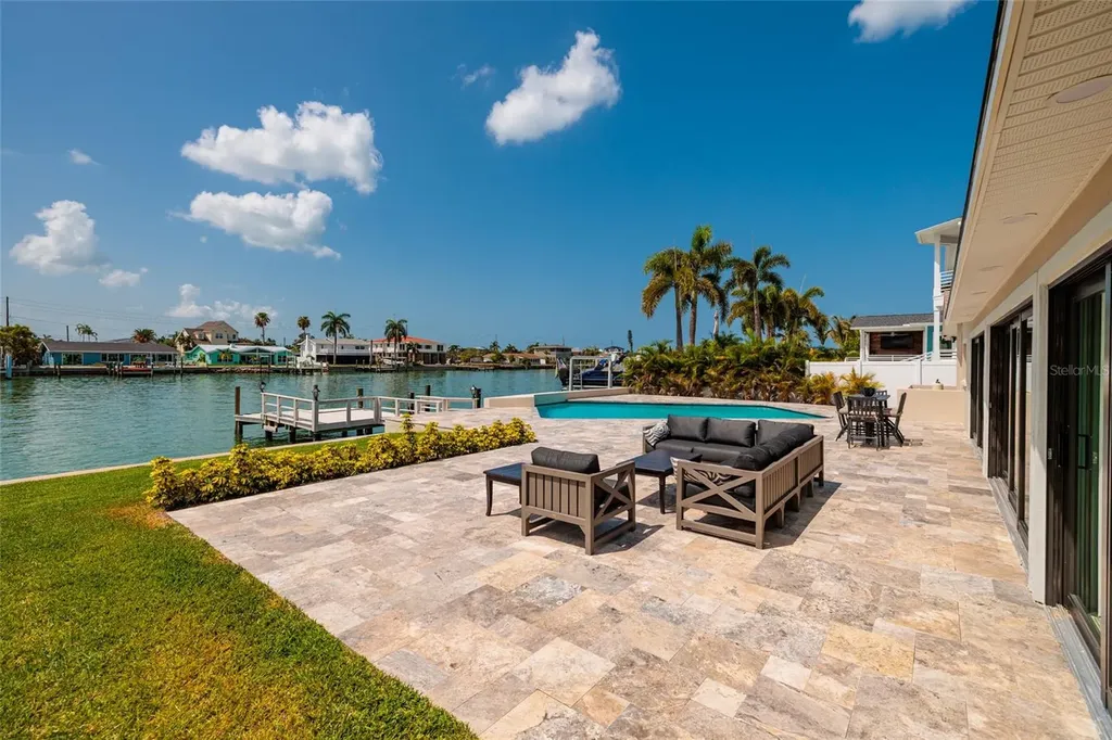 825 116th Avenue Treasure Island FL 33706