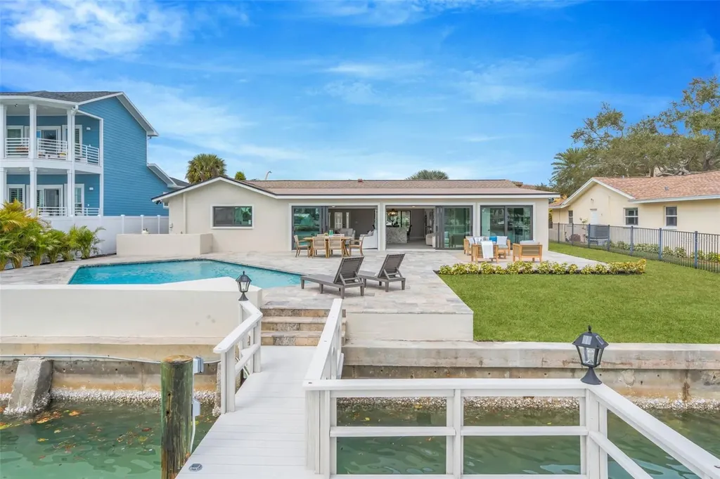 825 116th Avenue Treasure Island FL 33706