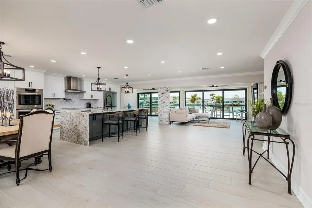 825 116th Avenue Treasure Island FL 33706