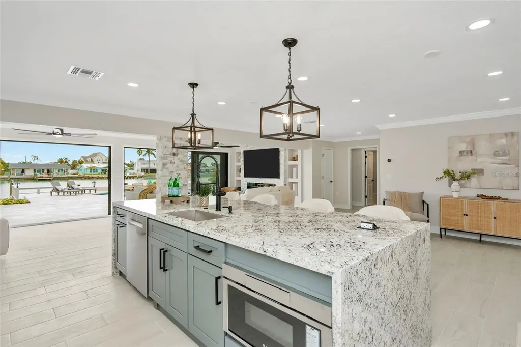 825 116th Avenue Treasure Island FL 33706