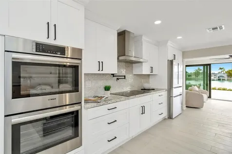 825 116th Avenue Treasure Island FL 33706