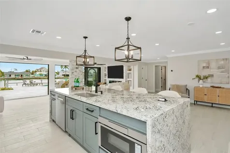825 116th Avenue Treasure Island FL 33706