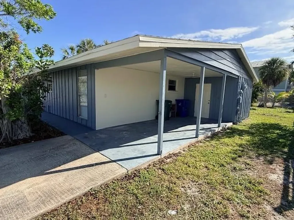 600 Russell Street Longboat Key FL 34228