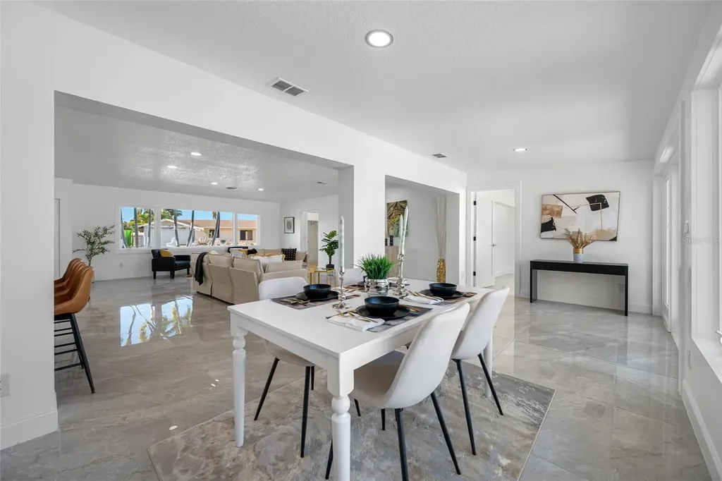 7905 9th Avenue S St Petersburg FL 33707
