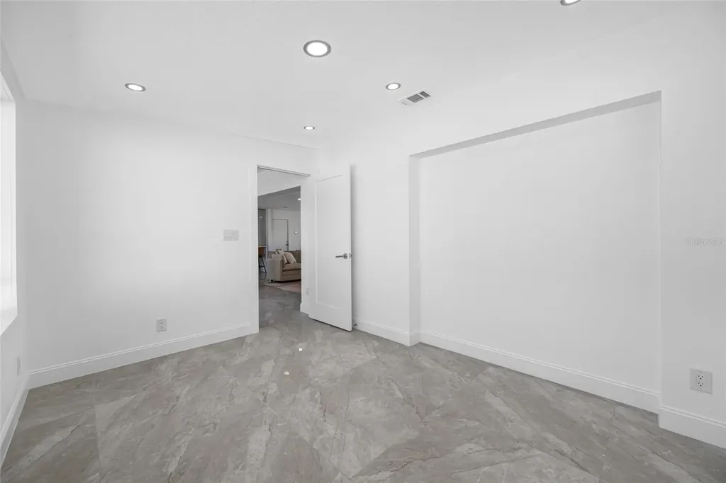 7905 9th Avenue S St Petersburg FL 33707