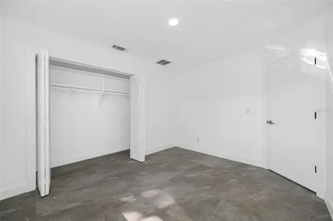 7905 9th Avenue S St Petersburg FL 33707