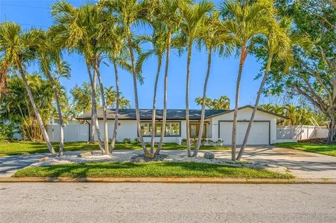 7905 9th Avenue S St Petersburg FL 33707