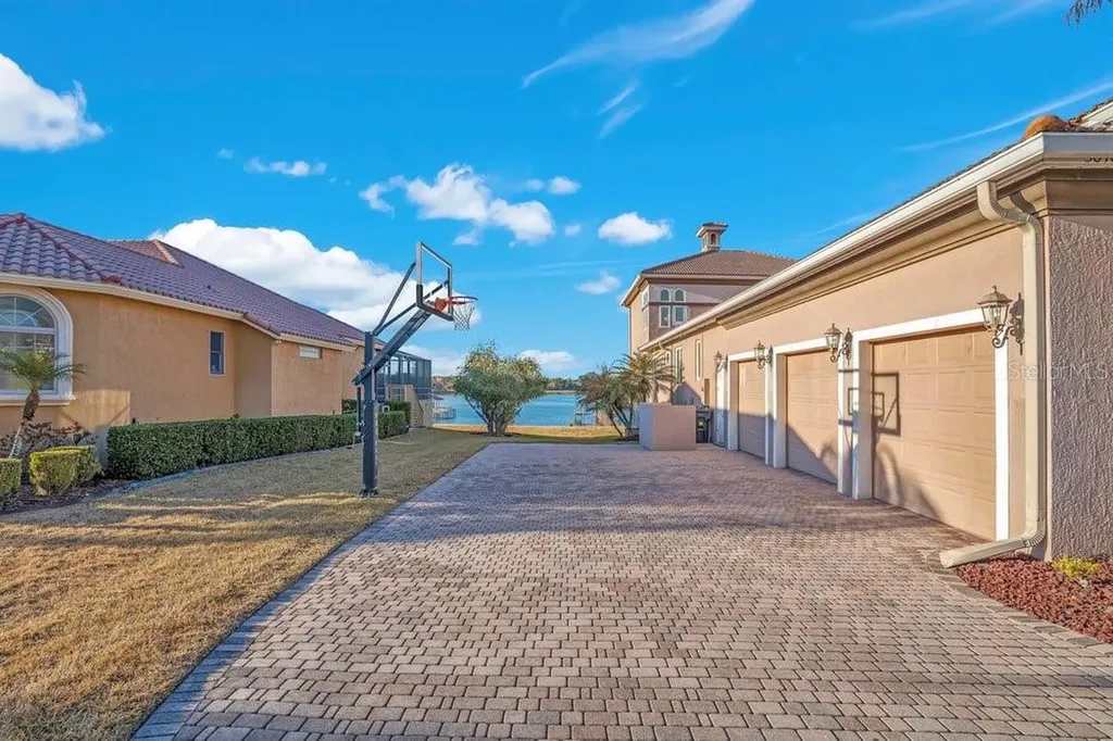 3040 Highlands By The Lake Way Lakeland FL 33812