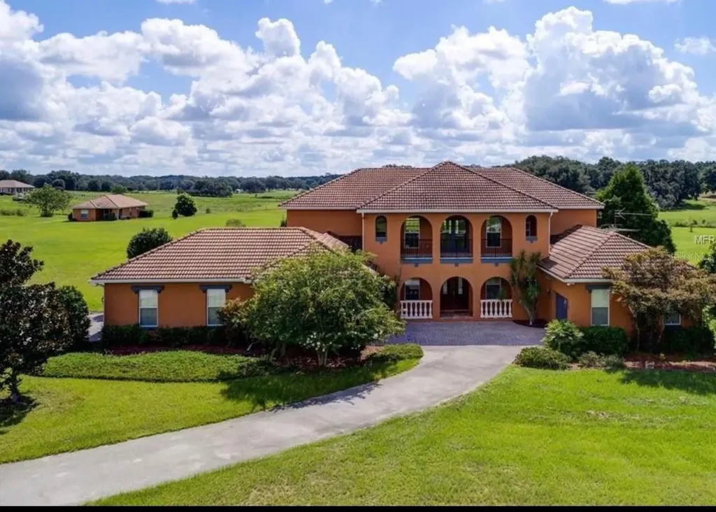 20832 Hunter Hill Drive Dade City FL 33523