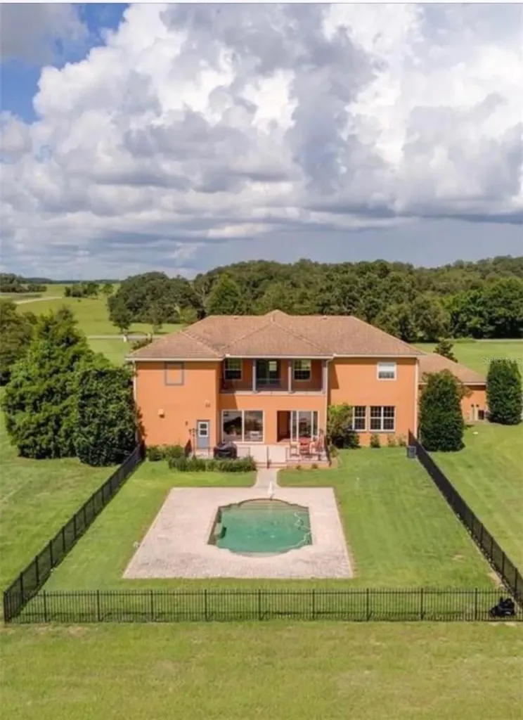 20832 Hunter Hill Drive Dade City FL 33523