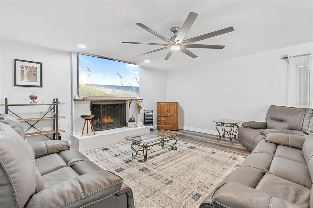 611 Little Wekiva Road Altamonte Springs FL 32714